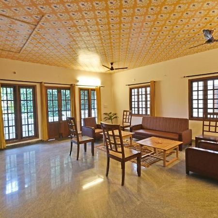 Villa Close To Rock Beach-Family Room Puduccseri Kültér fotó