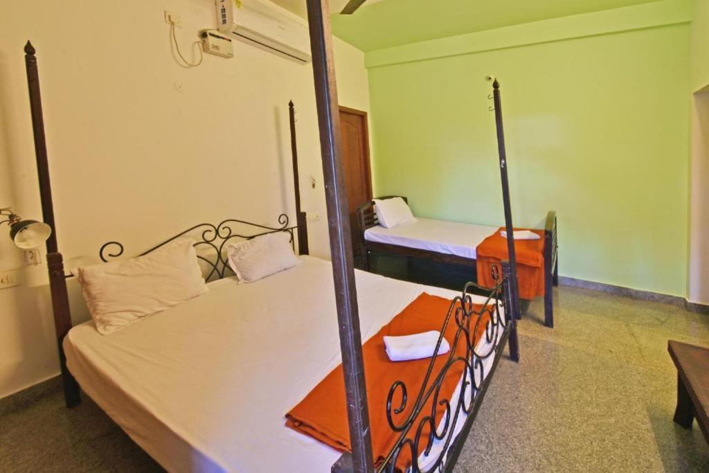 Villa Close To Rock Beach-Family Room Puduccseri Kültér fotó